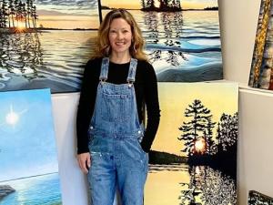  Local artist Melissa Jean was born right here in southeastern Manitoba, but her work is currently on display in galleries across Canada, not to mention hanging in the homes of art lovers around the world.