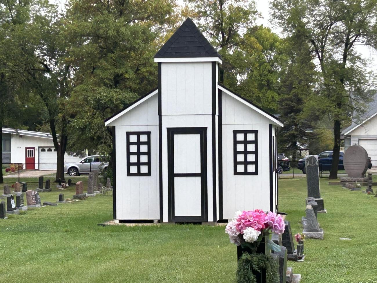 The new shed in Niverville’s Heritage Cemetery was created in memory of Alvin and Marilyn Podjan.