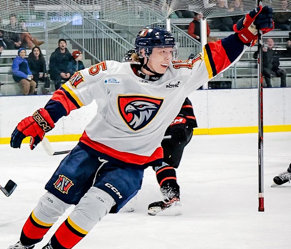 The Niverville Nighthawks were able to find some offence once again in a big 4–2 win over the Selkirk Steelers.