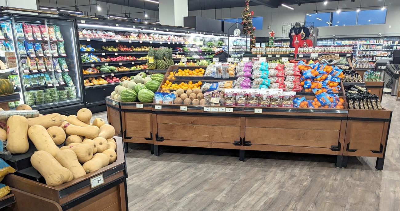 Your Grocery People in Niverville.