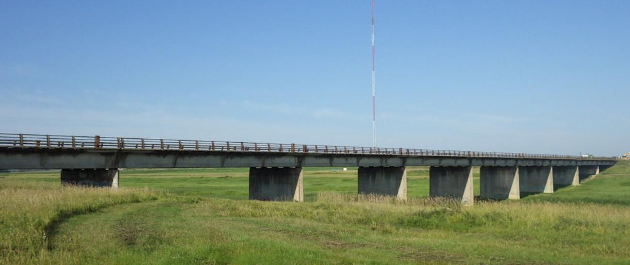 The bridge over the Red River Floodway along Highway 200 south of Winnipeg.