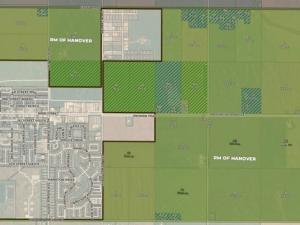 In green, the amount of land that is proposed to be annexed by Niverville from the RM of Hanover.