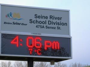 Custodial staff at the Seine River School Division (SRSD) voted to end their 15-day strike late in the afternoon on February 27 after a wage increase settlement was finally reached between the negotiating parties.