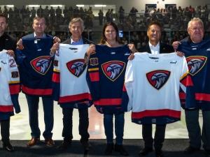 Kevin Saurette, Myron Dyck, Ted Falk, Heather Stefanson, Ron Schuler, Clarence Braun