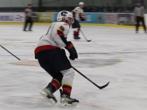 The Niverville Nighthawks are rolling after defeating the Neepawa Titans 5–1 on Saturday evening for their second straight win.