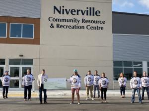 Cam Funk, Kris Long, Darryl Rempel, Todd Anderson, Jeff Spencer, Niverville Mayor Myron Dyck, Travis Mason, Jay Roberts, Pat Guenette, Alicia Parsons, Breanne Routly, Terryl Luhowy, Clayton Smeltz, Stephane Theoret, and Chris Banman. Missing: Kevin Boone and Ryan Brunel.