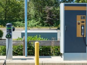 The Town of Niverville will be installing two Level 2 electric vehicle charging stations at the Niverville Community Resource & Recreation Centre (CRRC), which will allow four vehicles to charge at one time.