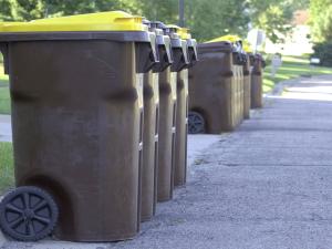 Homeowners in Niverville will be asked to pay slightly more per year for garbage and recycling collection. Residents had been paying $118.07 per year, but going forward the proposed rate is $125, an increase of $6.93. 