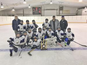 The Atom B Clippers, who won first place at this year's Rob West Tournament