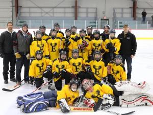 The Elks Pee Wee hockey squad