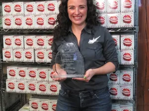 Colleen Dyck wins Mompreneureal of the Year Award