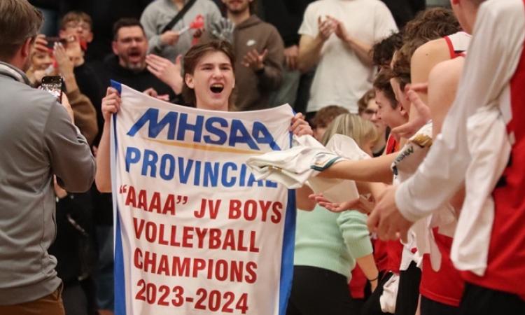 On November 27, Ecole Gabrielle-Roy’s junior varsity boys volleyball team captured the AAAA provincial championship after defeating Sisler High School in the final, held at the University of Manitoba.