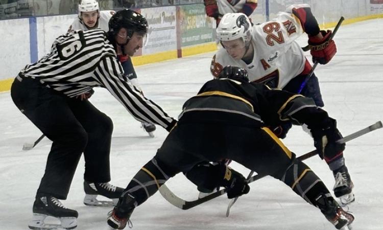 A couple of defensive zone breakdowns cost the Niverville Nighthawks on Wednesday night at the CRRC as they fell 5–3 to the Neepawa Titans in a seesaw affair.