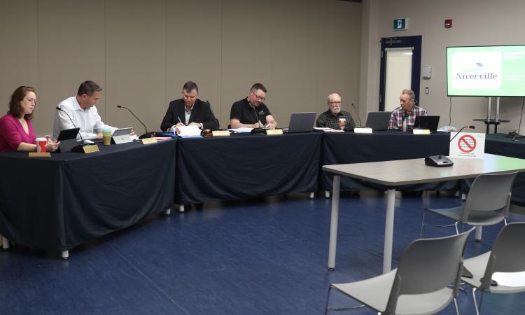 Niverville's council meets.
