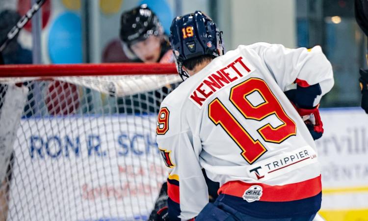 The Niverville Nighthawks made it five in a row with a Friday evening win over the visiting Swan Valley Stampeders at the CRRC.