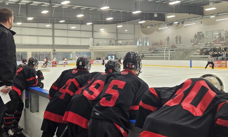 The Niverville High School’s new Panthers hockey team is enjoying a strong start to their inaugural season as a member of the Winnipeg High School Hockey League.