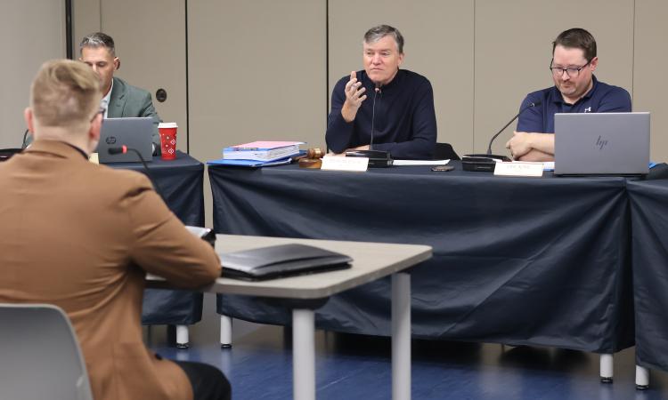 Stefan Hodelmann address council on February 4.