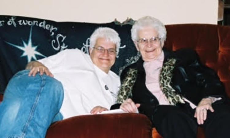 Lois Hunt with mother Betty Giesbrecht