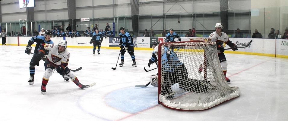  The fans at the CRRC were in for an offensive treat on Friday night as the hometown Niverville Nighthawks outscored the Winnipeg Blues 7–5 to win their second straight game