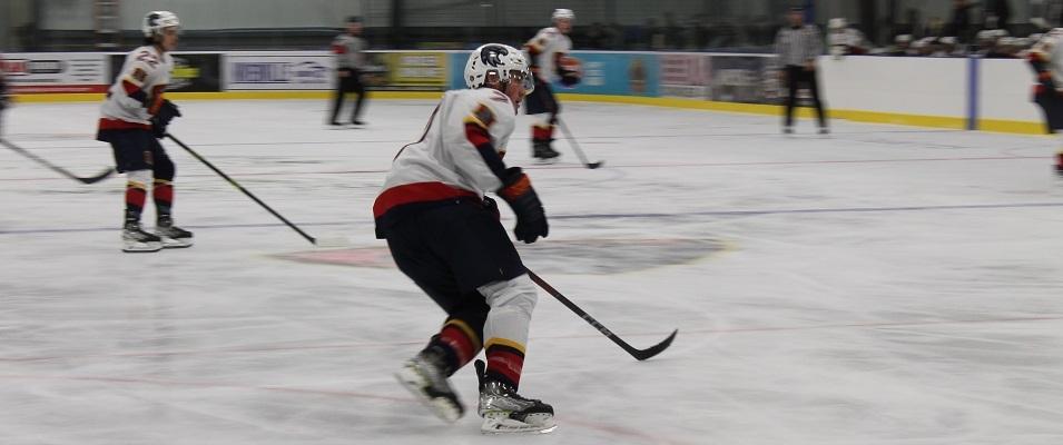 The Niverville Nighthawks are rolling after defeating the Neepawa Titans 5–1 on Saturday evening for their second straight win.