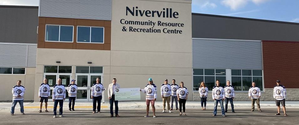 Cam Funk, Kris Long, Darryl Rempel, Todd Anderson, Jeff Spencer, Niverville Mayor Myron Dyck, Travis Mason, Jay Roberts, Pat Guenette, Alicia Parsons, Breanne Routly, Terryl Luhowy, Clayton Smeltz, Stephane Theoret, and Chris Banman. Missing: Kevin Boone and Ryan Brunel.