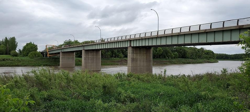 For the next two weeks, the provincial government will be embarking on an online engagement survey to hear directly from the public about what they think should be done to improve the Louis Riel Bridge, which crosses the Red River at Ste. Agathe.