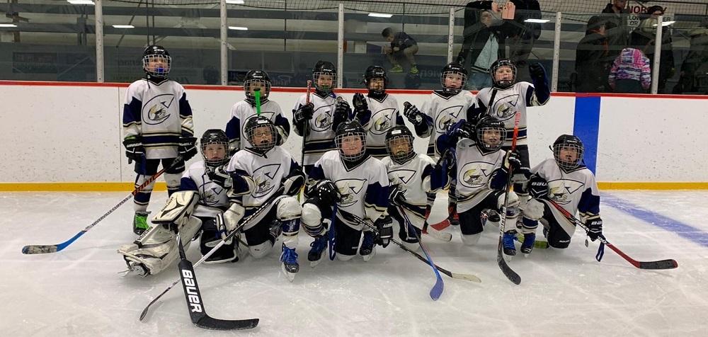 The Novice B Clippers took home silver medals at their home tournament.