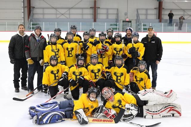 The Elks Pee Wee hockey squad